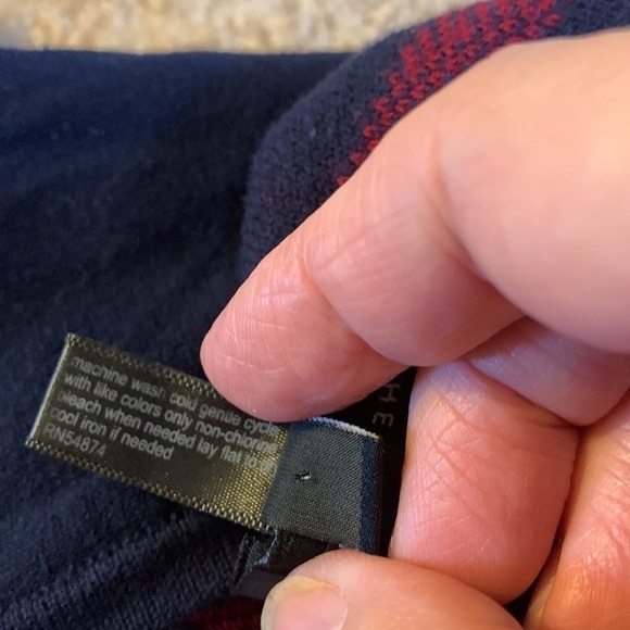 𝅺THE Limited Side Buttoned Shawl One Size Navy lined with Red/Navy Plaid EUC - Picture 6 of 6